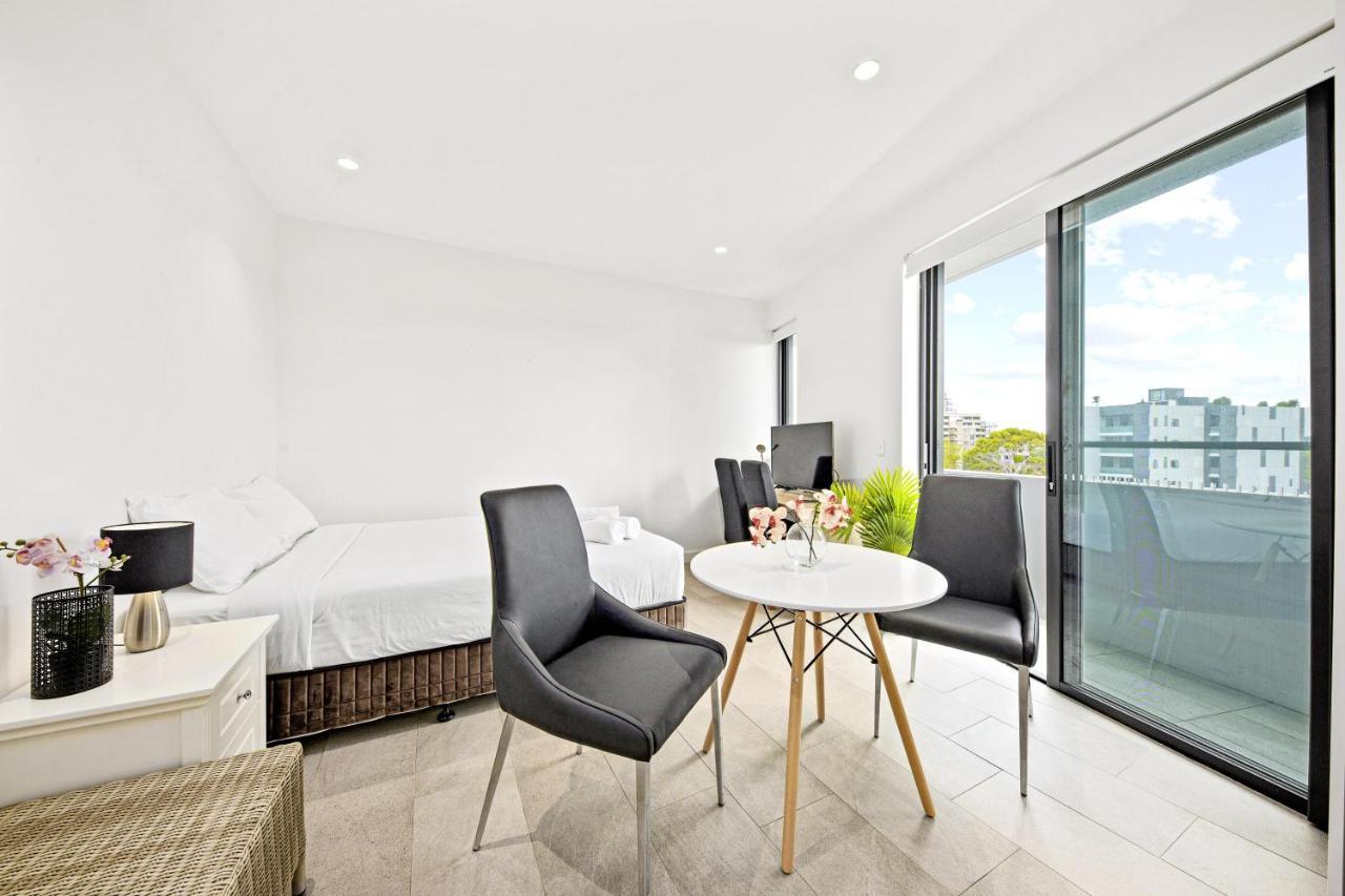 Studio For Long Term Tenants In Strathfield Cbd Cité de Cité de Sydney Extérieur photo