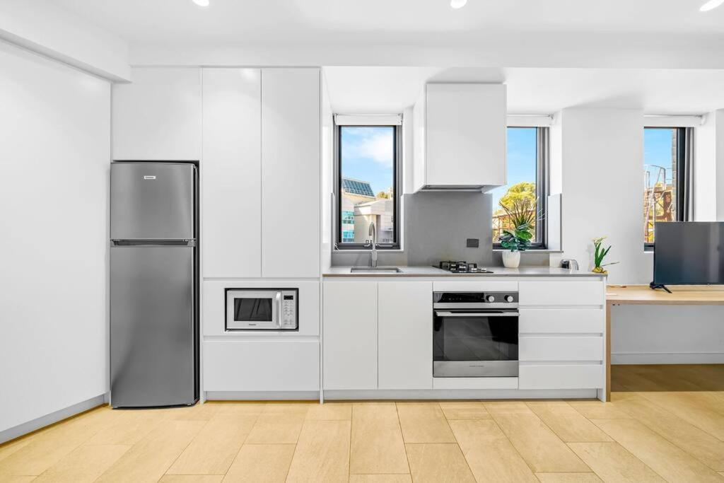 Studio For Long Term Tenants In Strathfield Cbd Cité de Cité de Sydney Extérieur photo