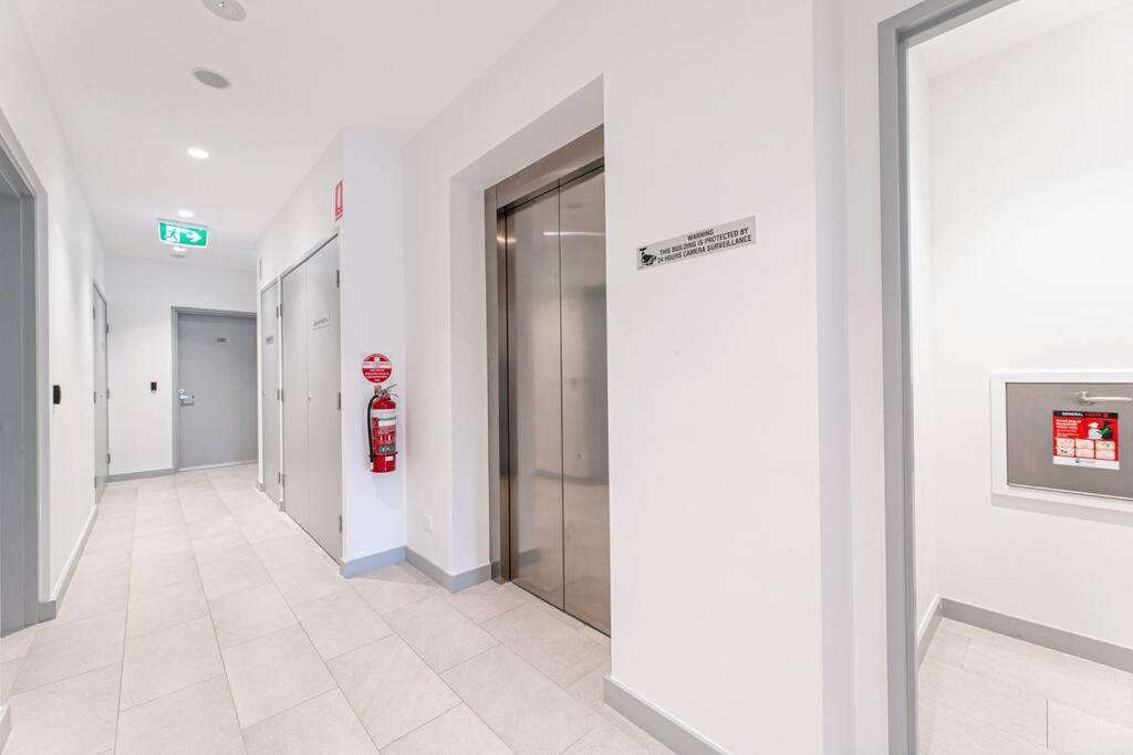 Studio For Long Term Tenants In Strathfield Cbd Cité de Cité de Sydney Extérieur photo