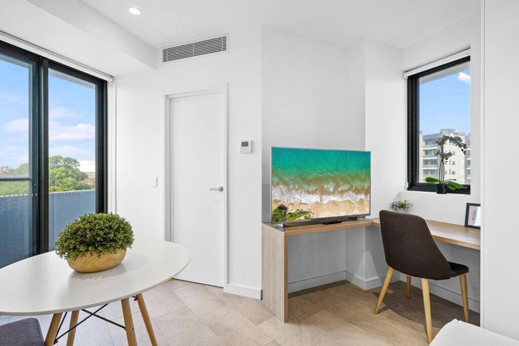 Studio For Long Term Tenants In Strathfield Cbd Cité de Cité de Sydney Extérieur photo